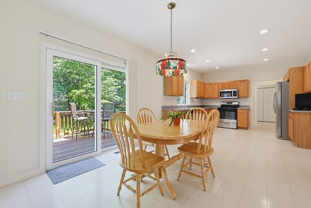 225 Daniels St, Franklin, MA 02038