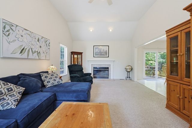225 Daniels St, Franklin, MA 02038