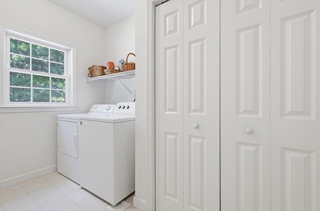 225 Daniels St, Franklin, MA 02038