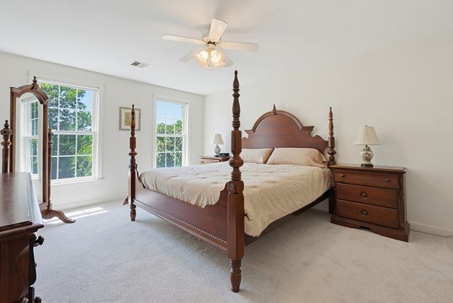225 Daniels St, Franklin, MA 02038