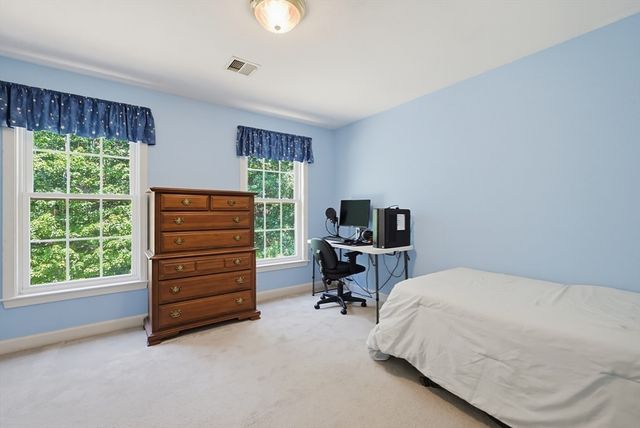 225 Daniels St, Franklin, MA 02038