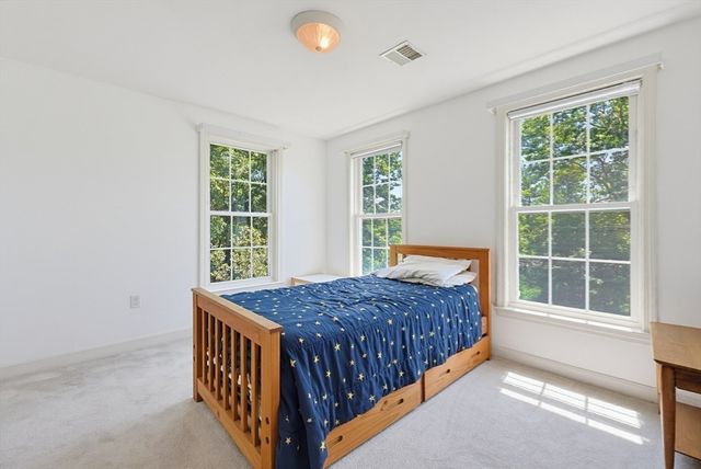 225 Daniels St, Franklin, MA 02038