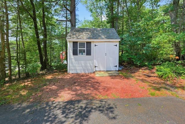 225 Daniels St, Franklin, MA 02038