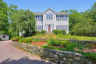 225 Daniels St, Franklin, MA 02038