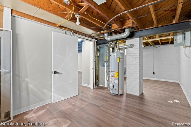 9956 Arnold Street, Redford, MI 48239
