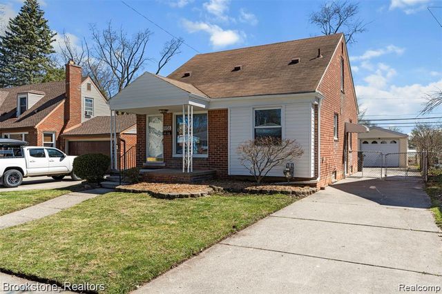 9956 Arnold Street, Redford, MI 48239