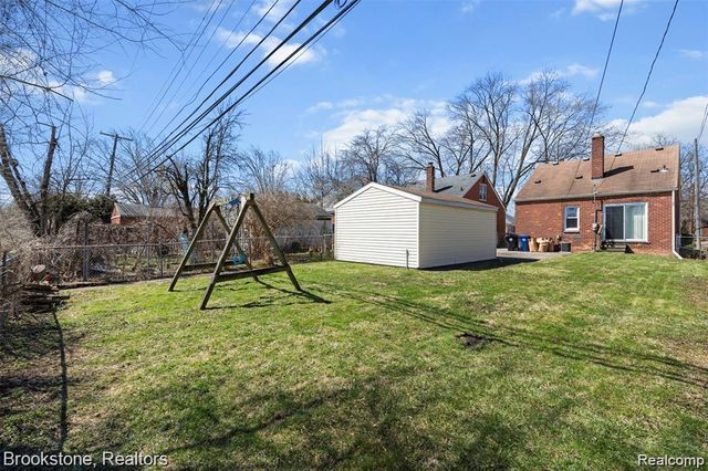 9956 Arnold Street, Redford, MI 48239