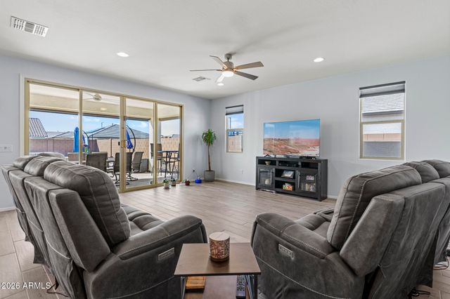 18625 W SELDON Lane, Waddell, AZ 85355