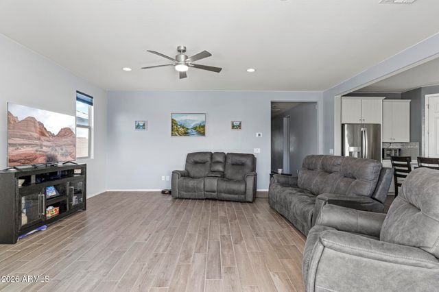 18625 W SELDON Lane, Waddell, AZ 85355