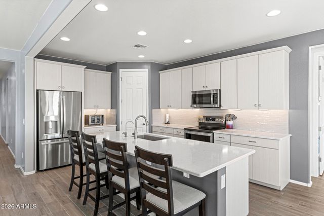 18625 W SELDON Lane, Waddell, AZ 85355