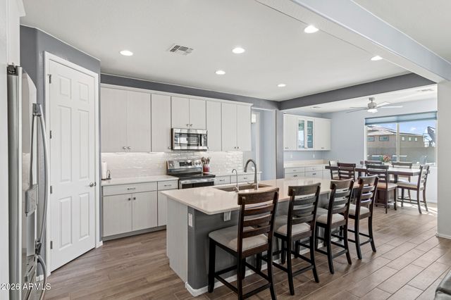 18625 W SELDON Lane, Waddell, AZ 85355