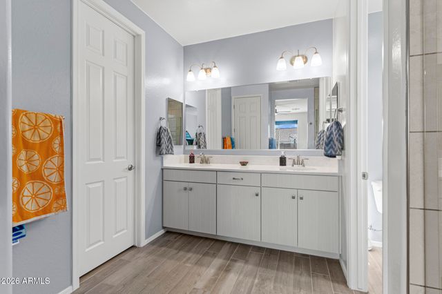 18625 W SELDON Lane, Waddell, AZ 85355