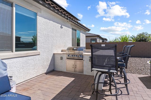 18625 W SELDON Lane, Waddell, AZ 85355