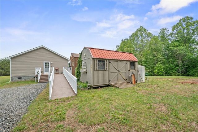 2517 Horseshoe Road, Westfield, NC 27053