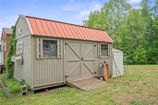 2517 Horseshoe Road, Westfield, NC 27053