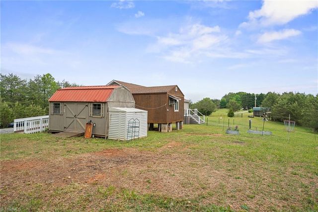 2517 Horseshoe Road, Westfield, NC 27053