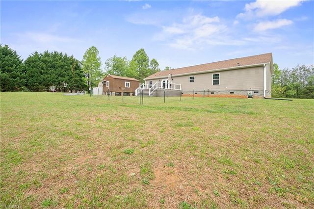 2517 Horseshoe Road, Westfield, NC 27053