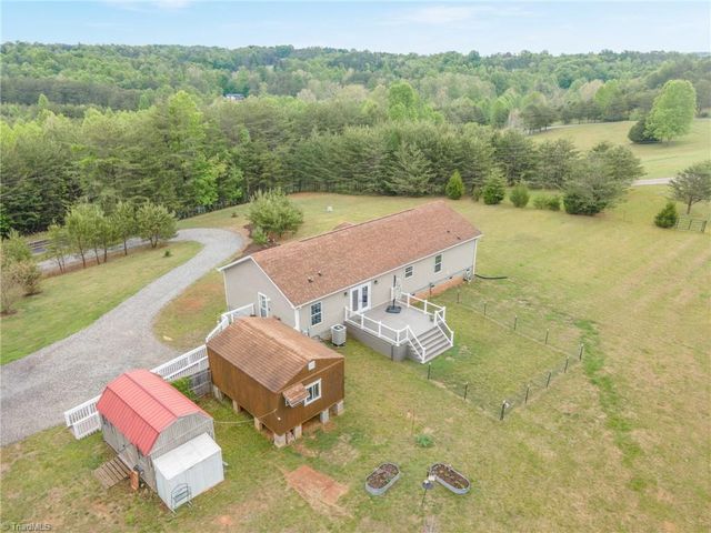 2517 Horseshoe Road, Westfield, NC 27053