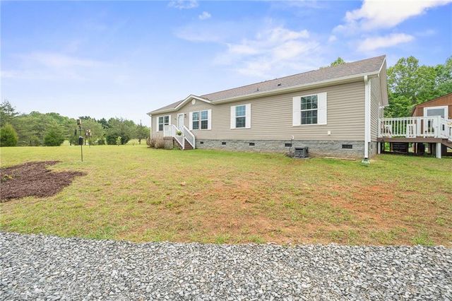 2517 Horseshoe Road, Westfield, NC 27053