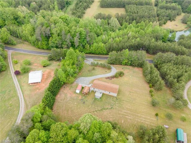 2517 Horseshoe Road, Westfield, NC 27053