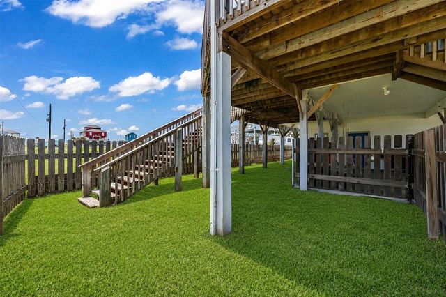 817 Westview, Galveston, TX 77650