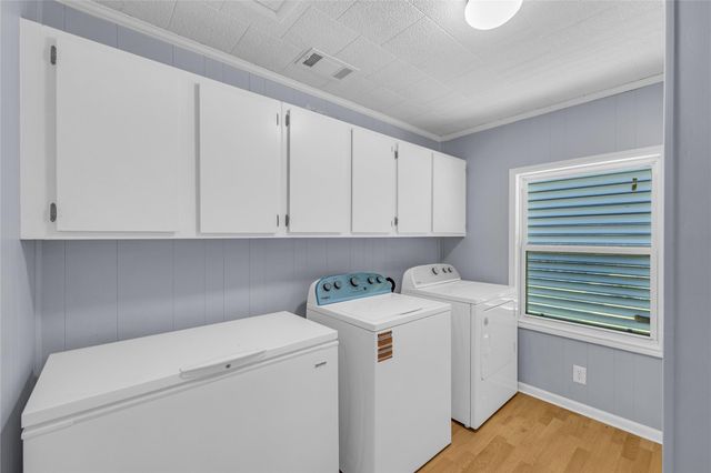 817 Westview, Galveston, TX 77650