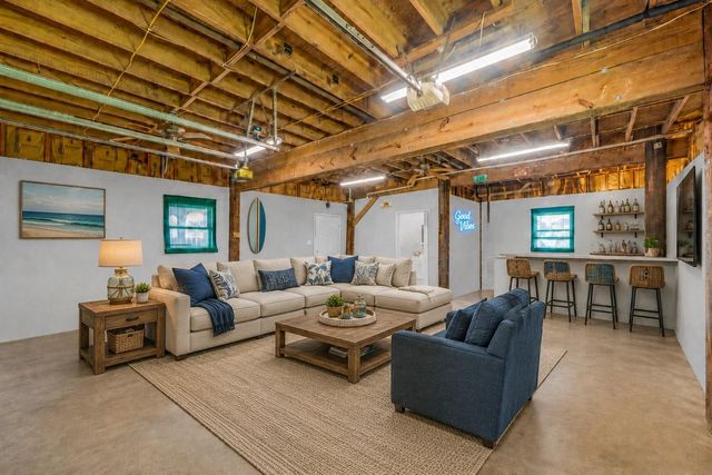 817 Westview, Galveston, TX 77650