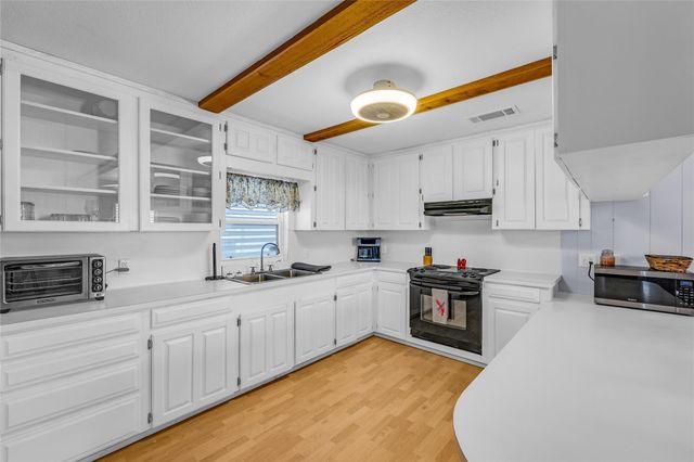 817 Westview, Galveston, TX 77650