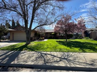 1043 E Adams Ave, Los Banos, CA 93635