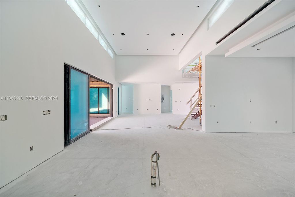 Image 27 of property listing at 820 NE 111th St, Biscayne Park, FL 33161