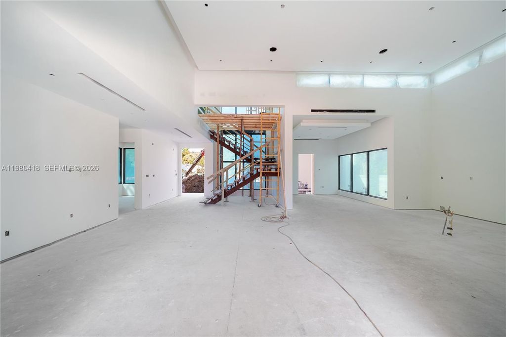 Image 29 of property listing at 820 NE 111th St, Biscayne Park, FL 33161