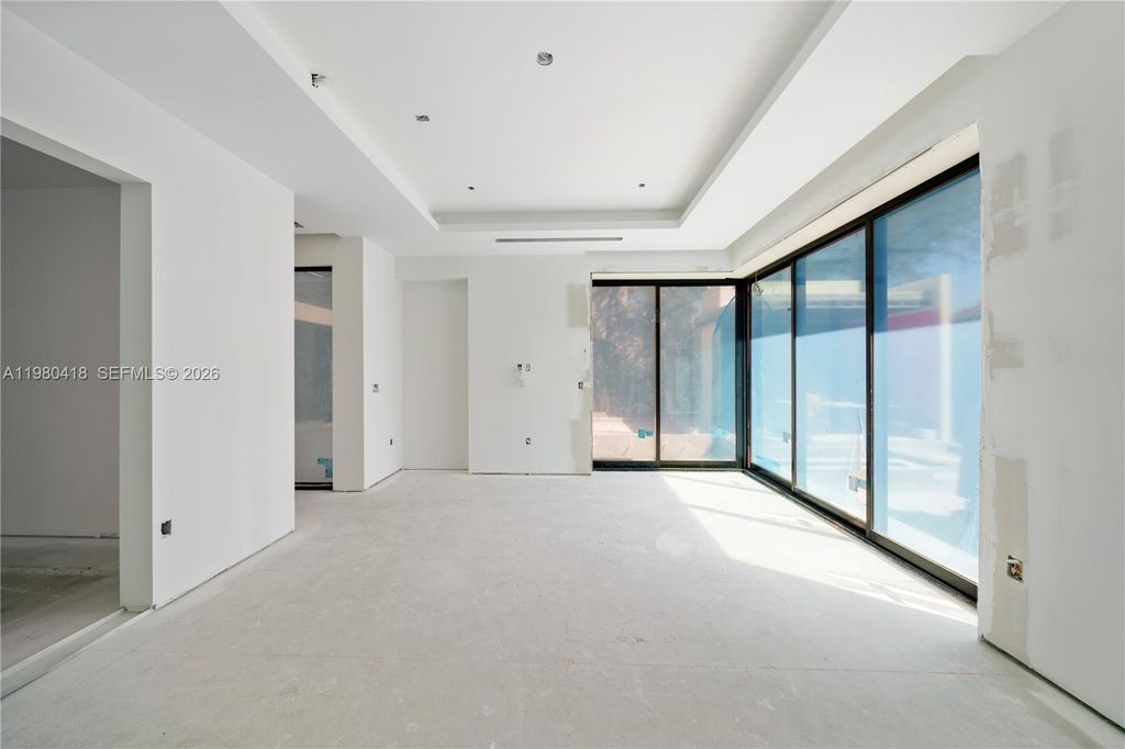 Image 31 of property listing at 820 NE 111th St, Biscayne Park, FL 33161