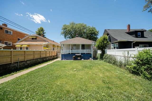 435 22nd Avenue, Bellwood, IL 60104