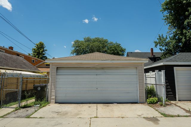 435 22nd Avenue, Bellwood, IL 60104