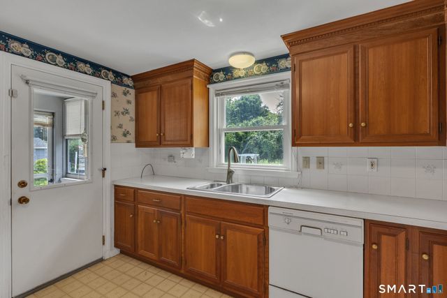 22 Cottwell Drive, Wethersfield, CT 06109