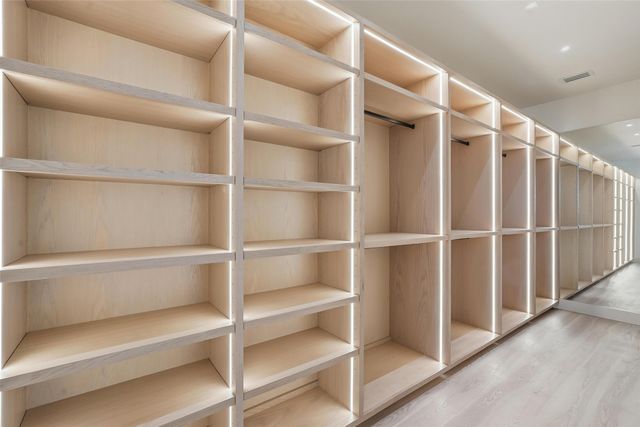 6801 Tyree Street, Dallas, TX 75209