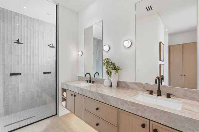 6801 Tyree Street, Dallas, TX 75209