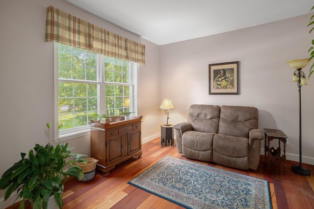 49 Sydney Drive, Essex, VT 05452
