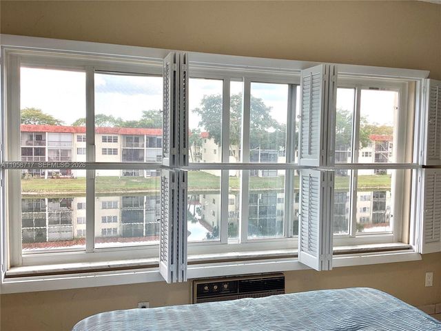 361 S Hollybrook Drive 305, Pembroke Pines, FL 33025