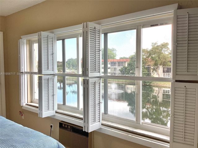 361 S Hollybrook Drive 305, Pembroke Pines, FL 33025