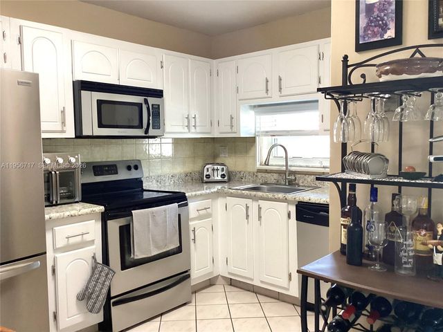 361 S Hollybrook Drive 305, Pembroke Pines, FL 33025