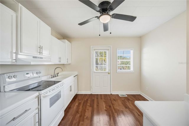 2710 3RD AVENUE W, Bradenton, FL 34205