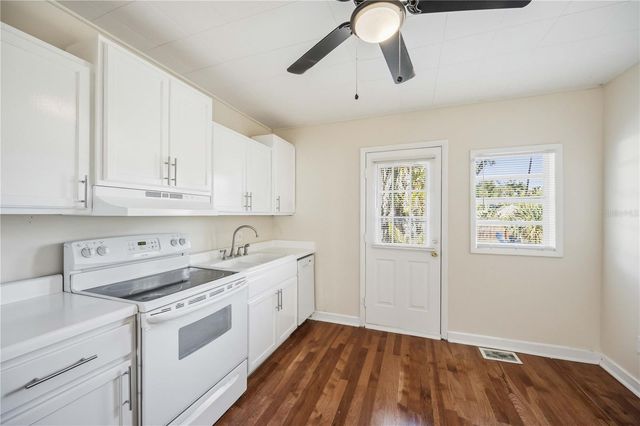 2710 3RD AVENUE W, Bradenton, FL 34205