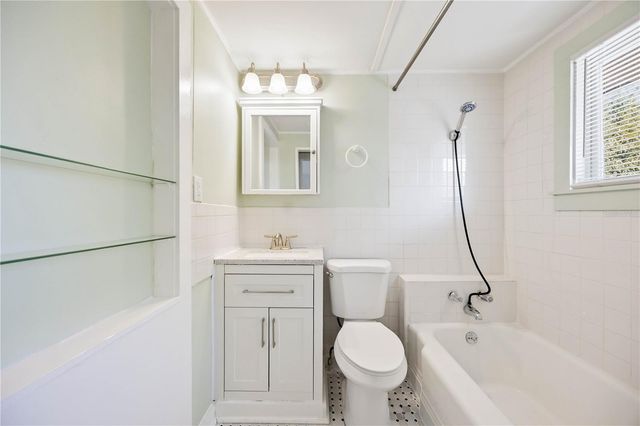 2710 3RD AVENUE W, Bradenton, FL 34205