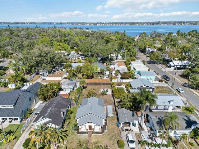 2710 3RD AVENUE W, Bradenton, FL 34205