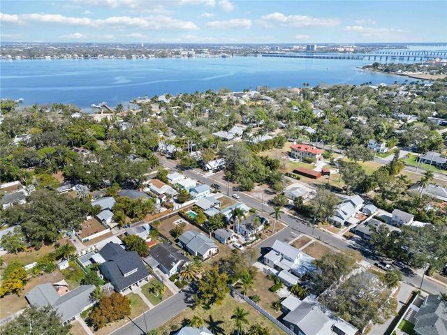 2710 3RD AVENUE W, Bradenton, FL 34205