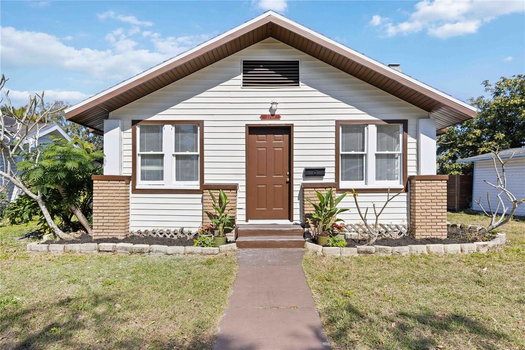 2710 3RD AVENUE W, Bradenton, FL 34205