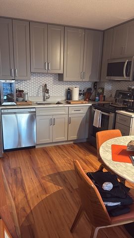 164 Galen 72, Watertown, MA 02472