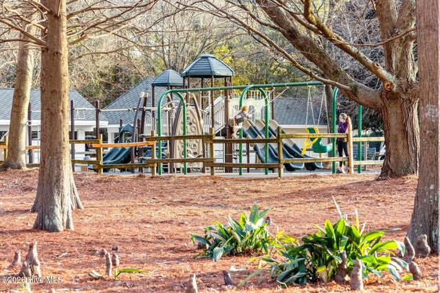 637 Bedminister Lane, Wilmington, NC 28405