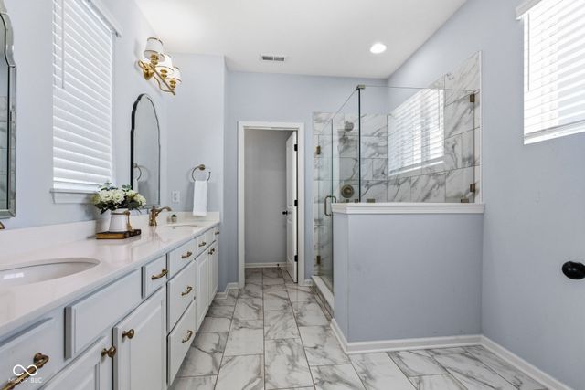 15304 Fairlands Drive, Westfield, IN 46074